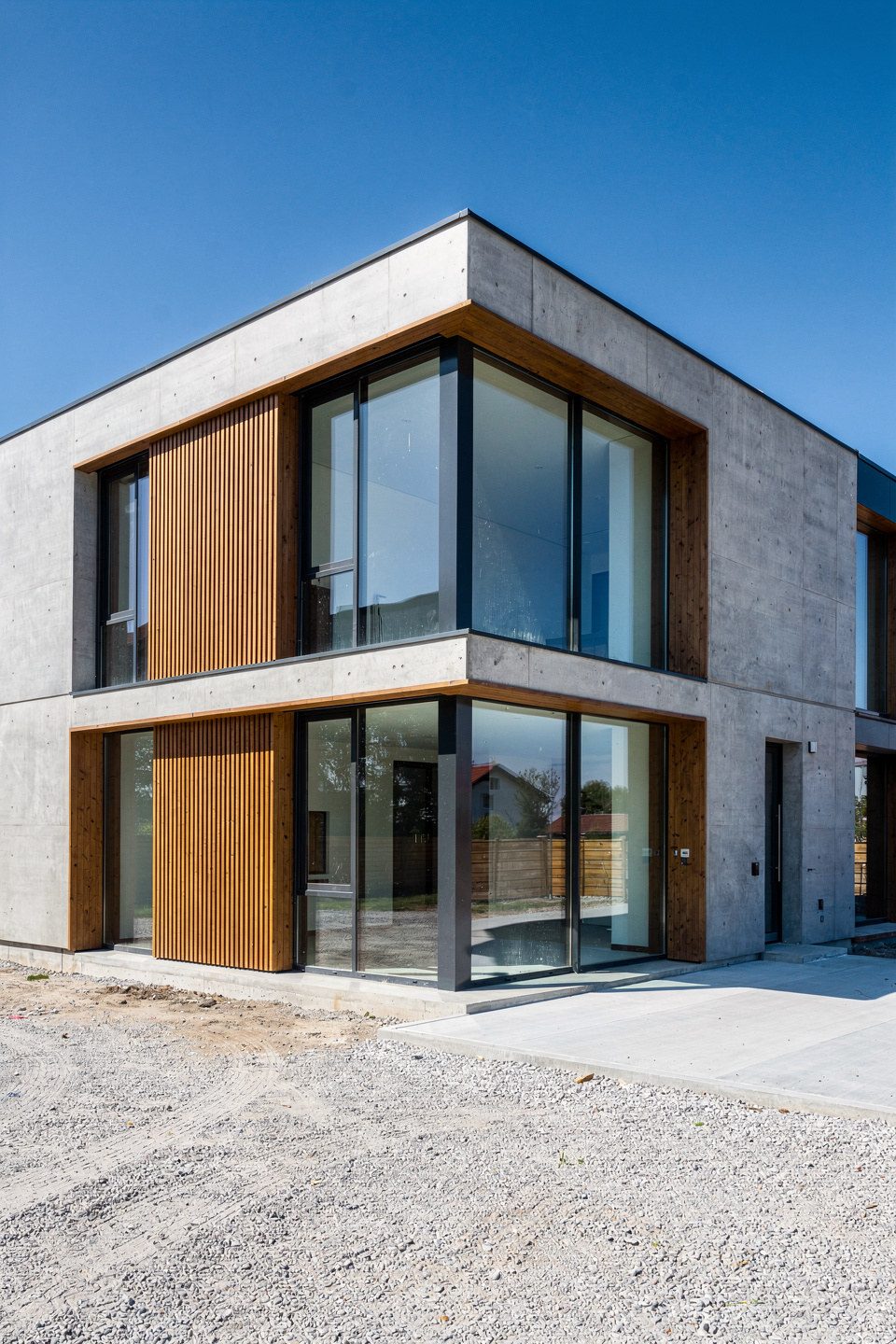 Exterior Design Trends: Modern Facades for Florida Homes